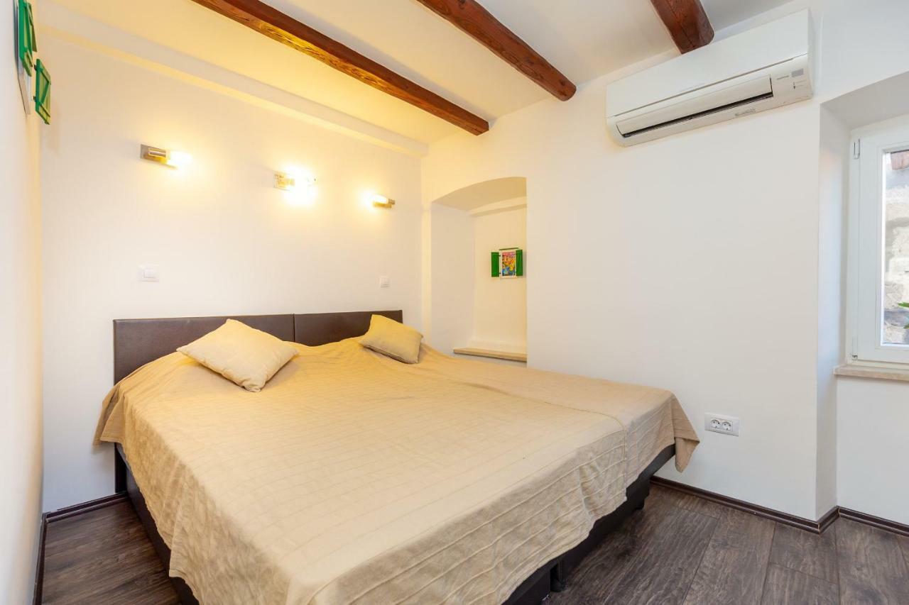 City Wall'S Studio Apartment Дубровник Экстерьер фото